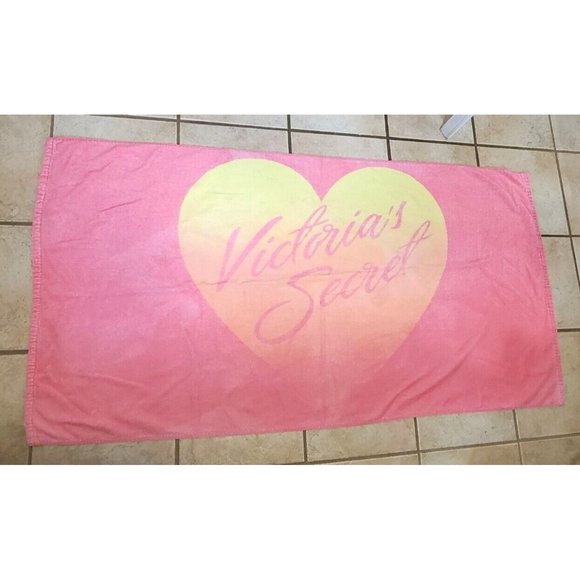 Victoria's Secret | Bath | Victorias Secret Limited Edition Heart Beach ...